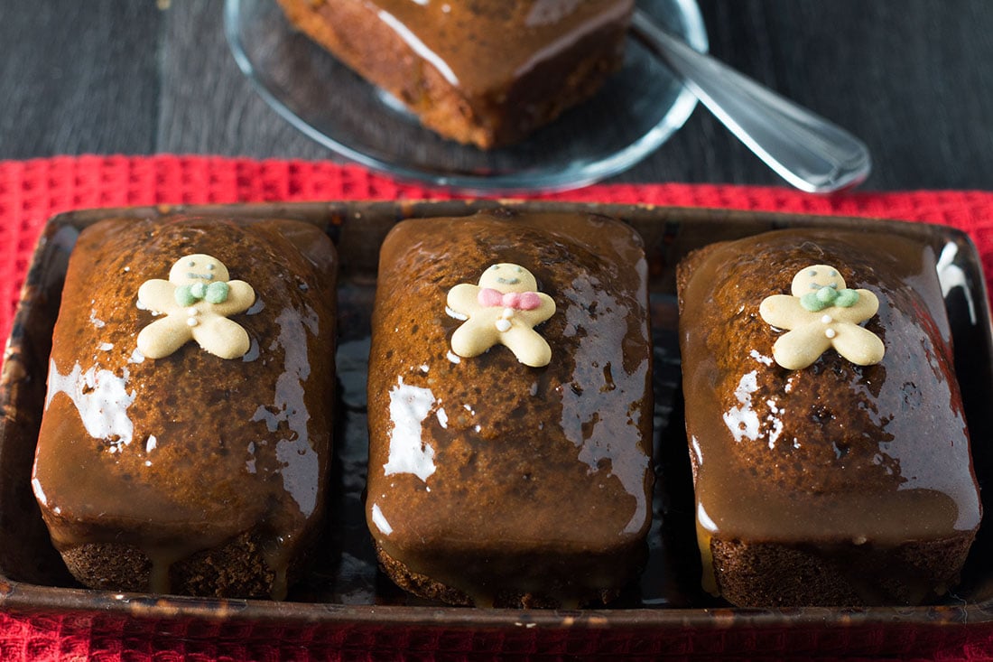 Sticky Toffee Ginger Cakes Delicious gingerbread flavored cakes