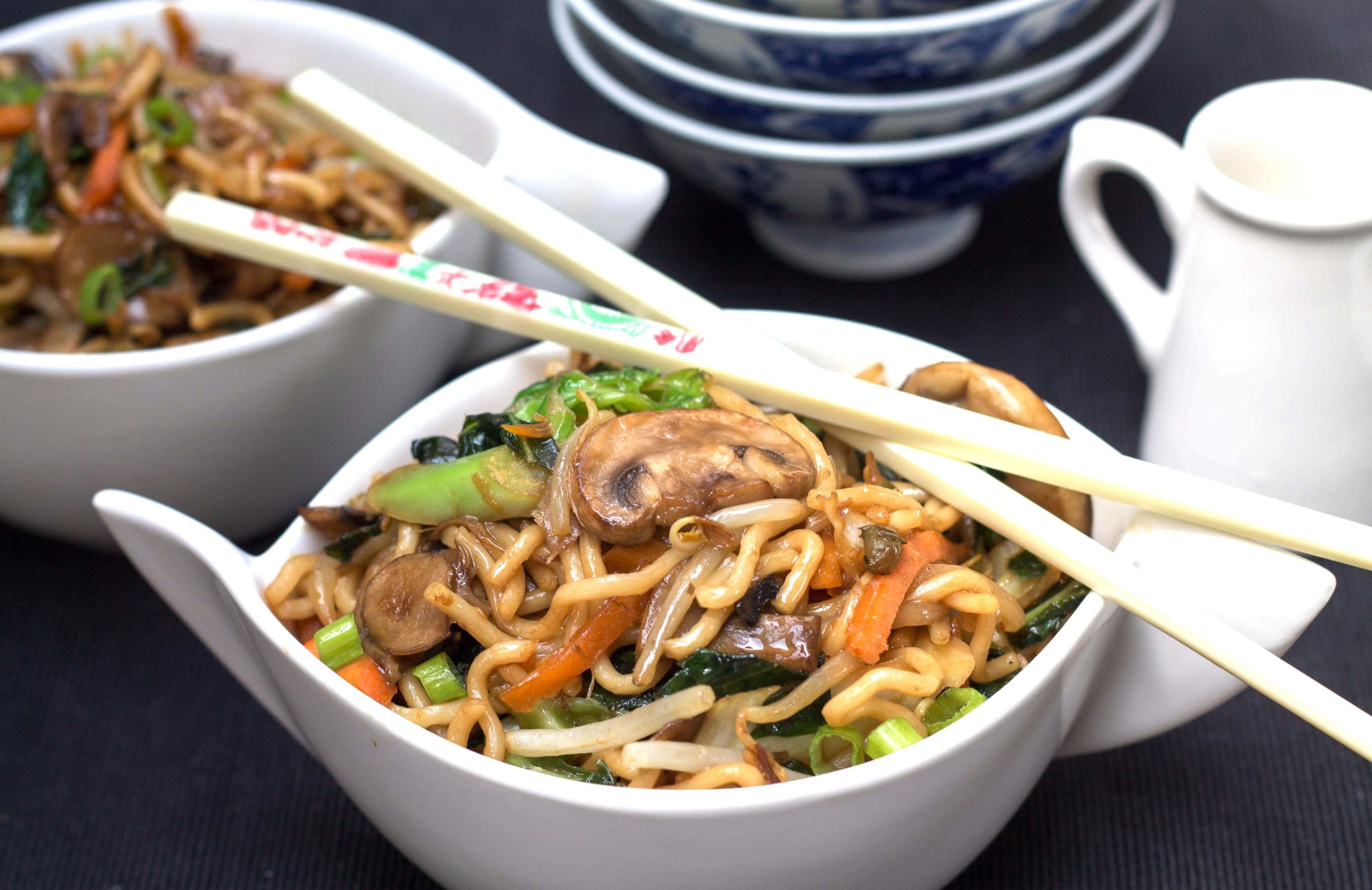 Perfect Chinese Noodles Lo Mein Erren s Kitchen