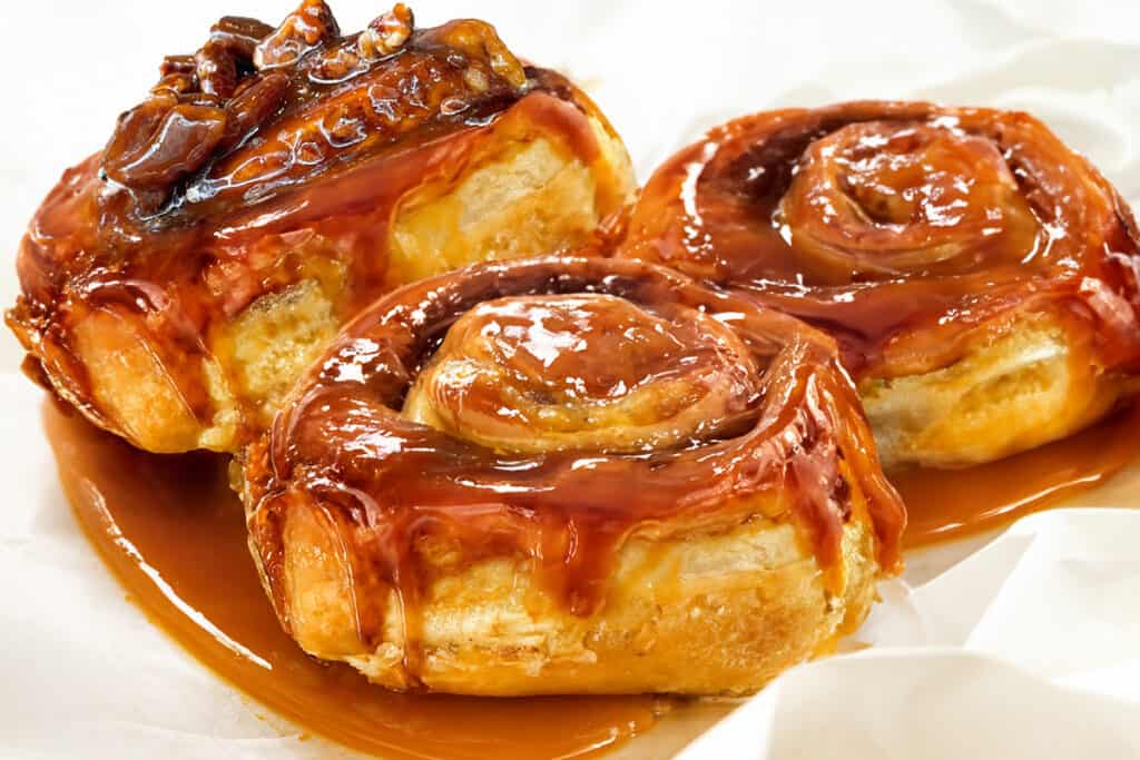 Bun Appetit: Insanely Delicious Bun & Sweet Roll Recipes - Erren's Kitchen