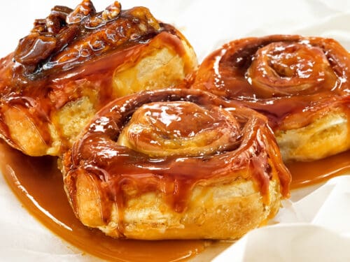 Semi Homemade Sticky Buns & Easy Clean Up! - This Mama Loves