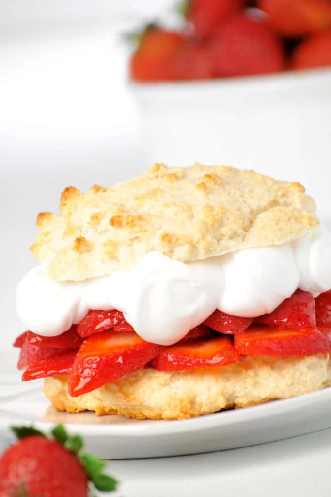 biscuit with strawberries and cream