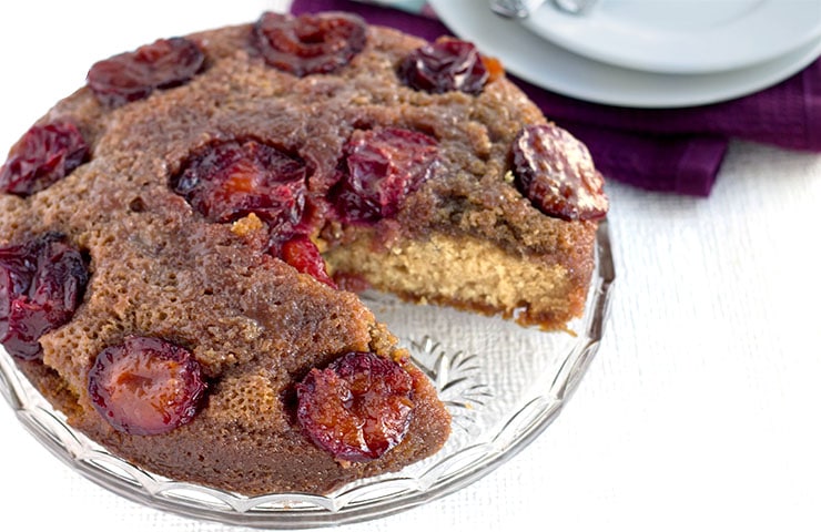 https://www.errenskitchen.com/wp-content/uploads/2014/11/Plum-Upsidedown-Cake-feature1.jpg