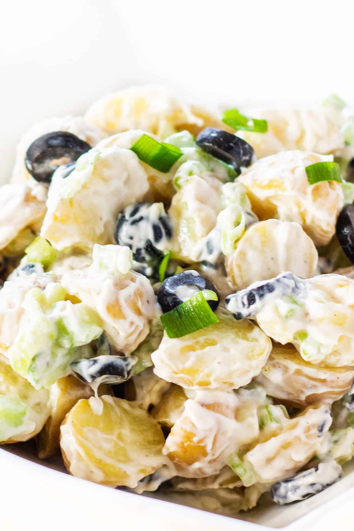 https://www.errenskitchen.com/wp-content/uploads/2015/05/Potato-Salad-1-11-1.jpg