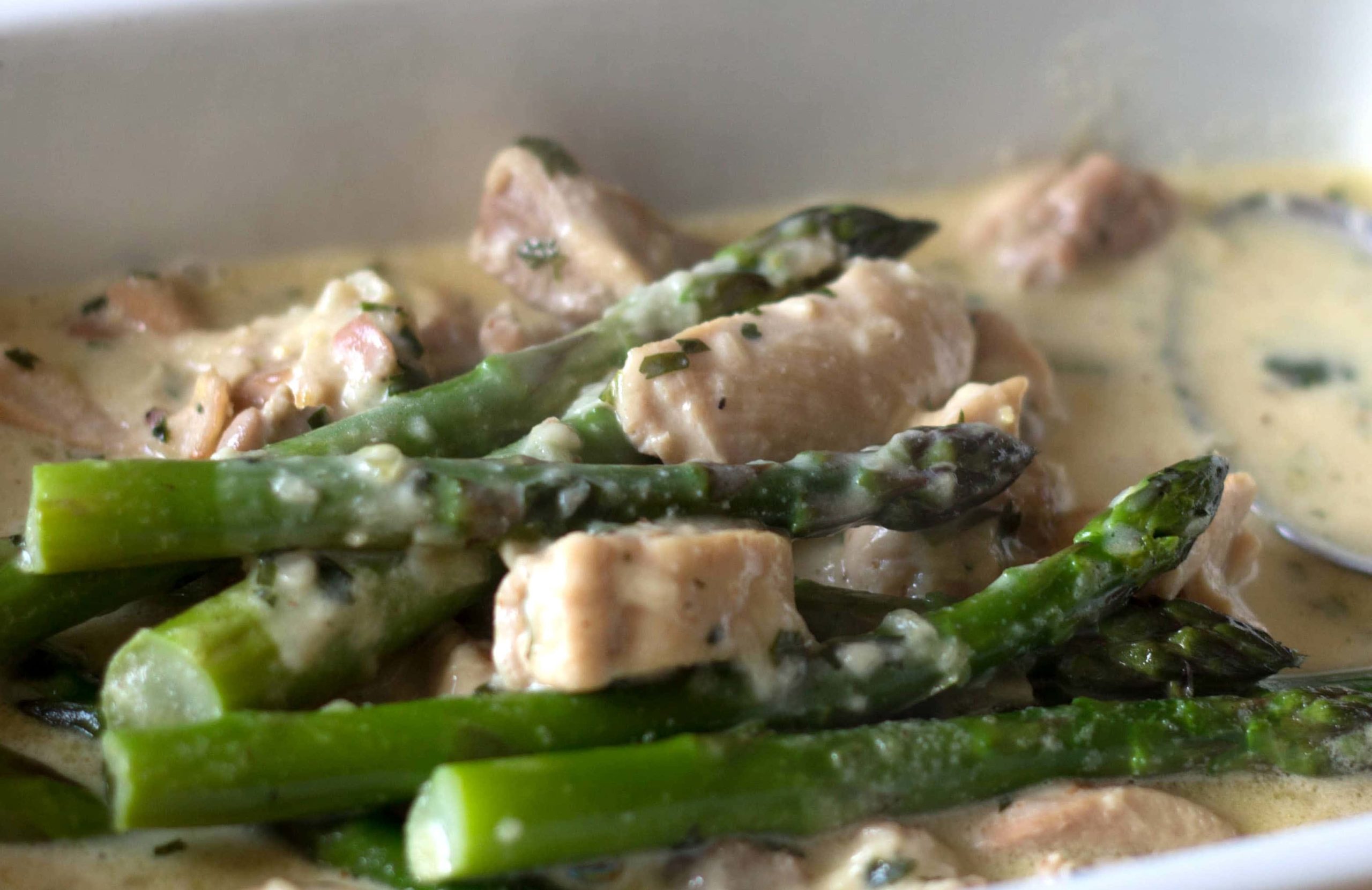 Skinny Creamy Asparagus Chicken