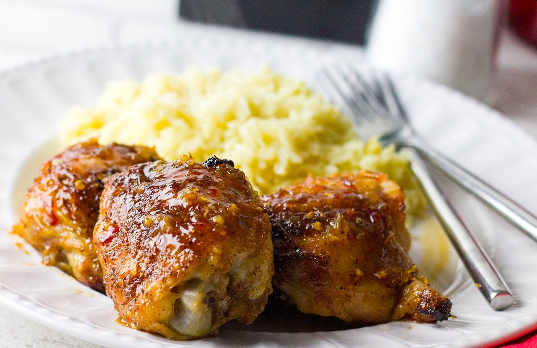 This incredibly delicious Chinese-style chicken recipe from Erren's Kitchen for Sweet Chilli Chinese Sticky Chicken is sweet, spicy and absolutely fabulous.