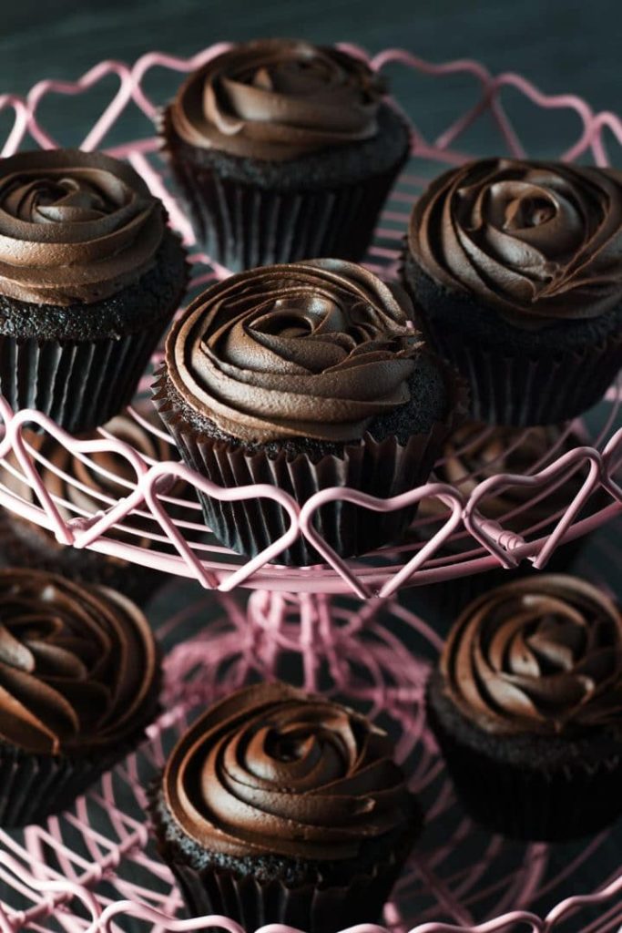 Devils Food Cupcakes With Dark Chocolate Frosting Errens Kitchen