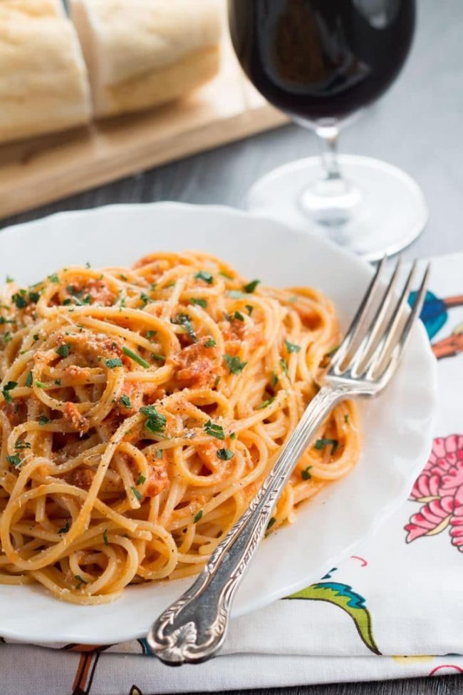 Spaghetti with Skinny Tomato Cream Sauce - Erren's Kitchen