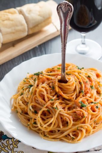 Spaghetti with Skinny Tomato Cream Sauce - Erren's Kitchen