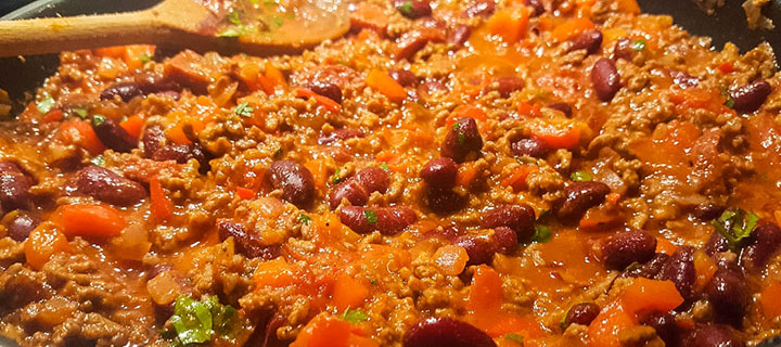 The cooked Chili con Carne in the pan ready to serve