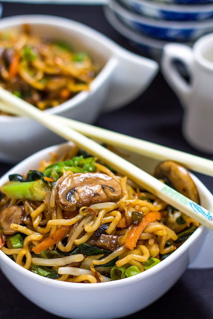 Perfect Chinese Noodles {Lo Mein} | Erren's Kitchen