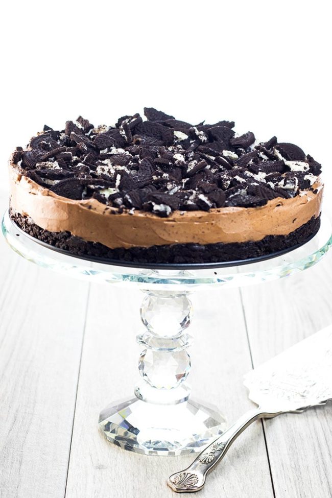 No Bake Chocolate Oreo Cheesecake - Erren's Kitchen