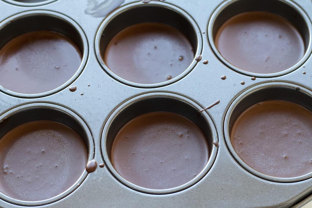 the Easy Chocolate Dessert in the pan set and ready to serve