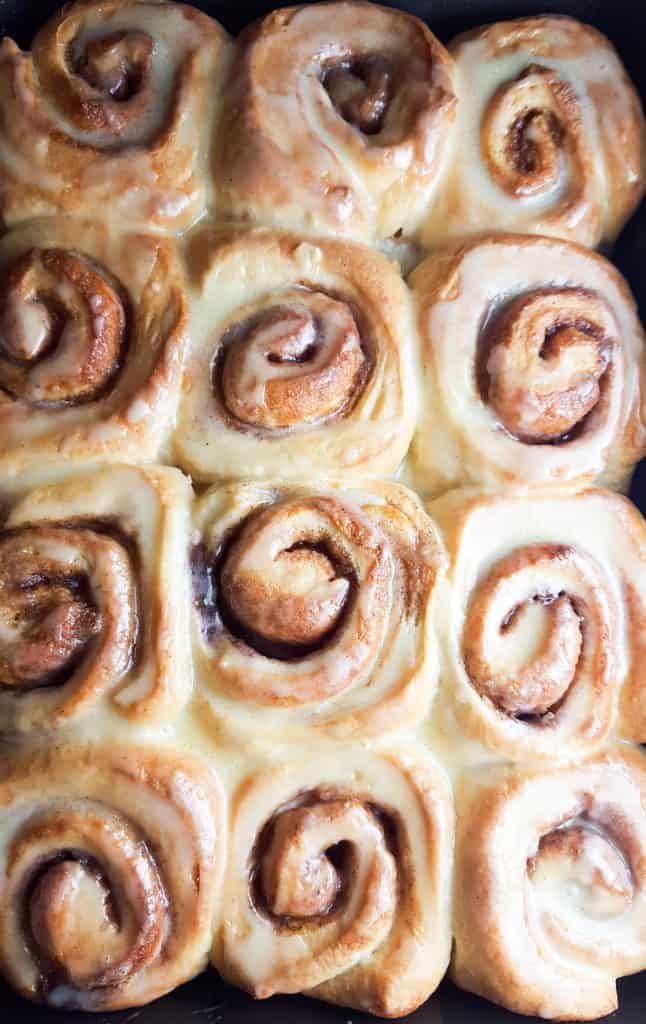 the glazed cinnamon rolls ready to serve