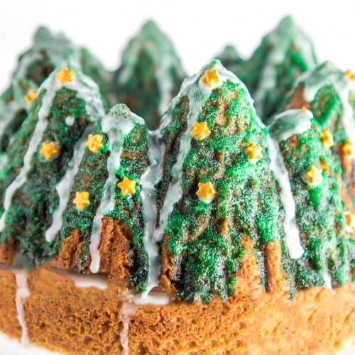 A Christmas tree cake with the baking … – License Images