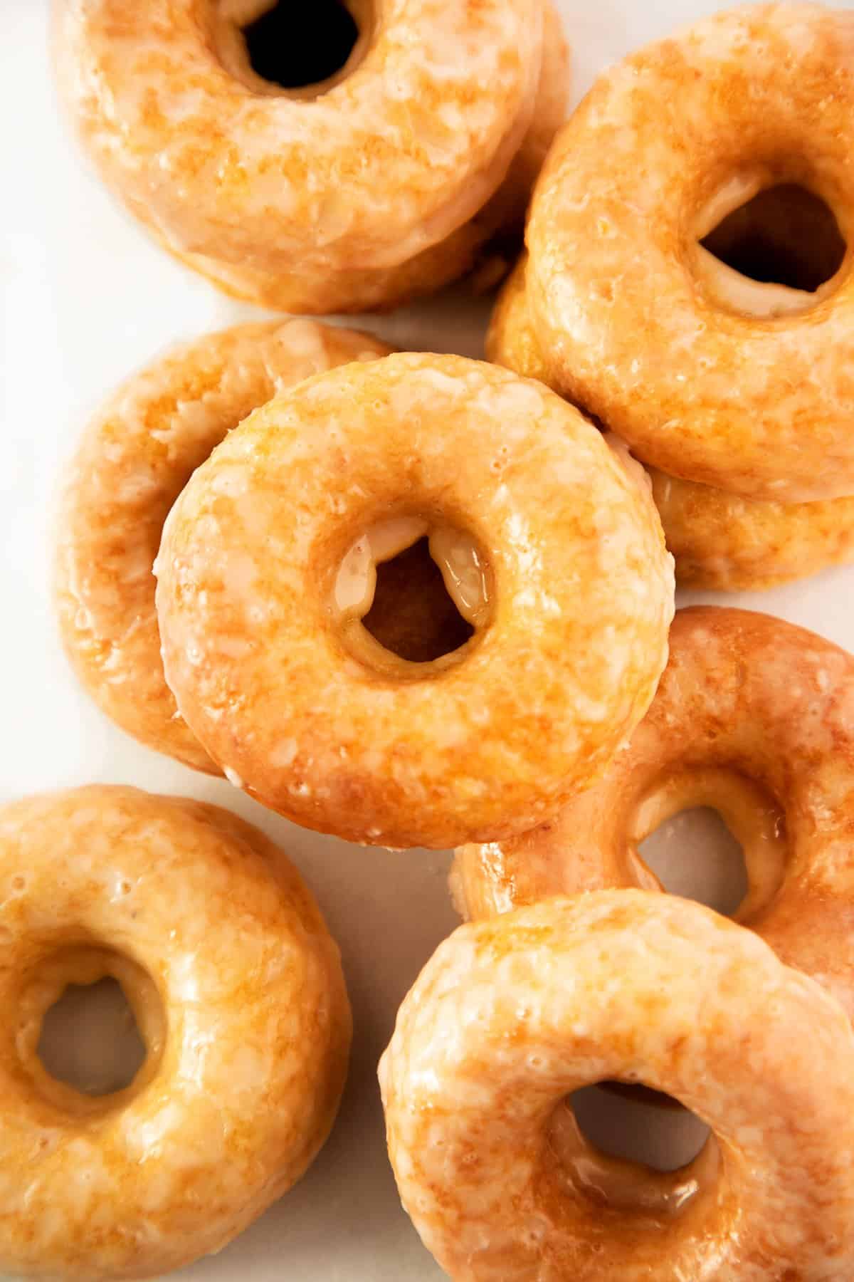 Frugal Foodie Mama: Cinnamon Glazed Pumpkin Buttermilk Donuts