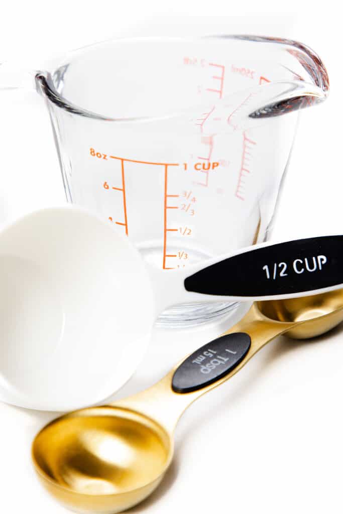 2 Cup Plastic Measuring Cup With Metric Equivalents